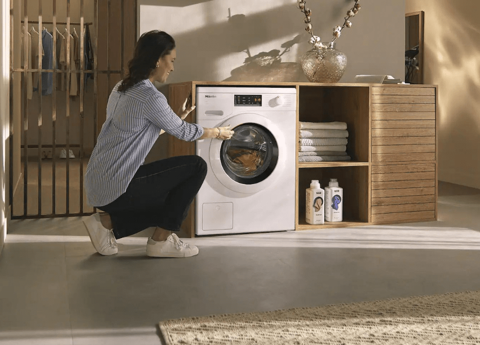 ¿Por qué es mejor invertir en una lavadora secadora?